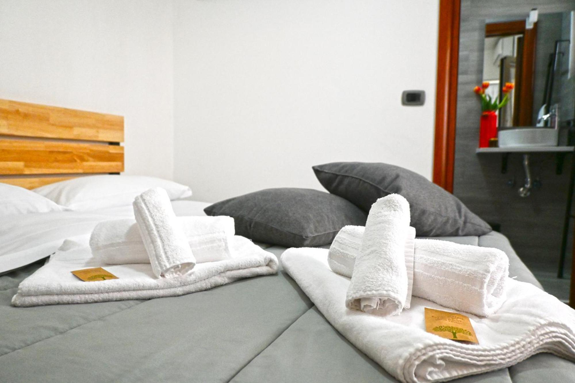La Casa Di Apollo Apartment Napoli Bagian luar foto