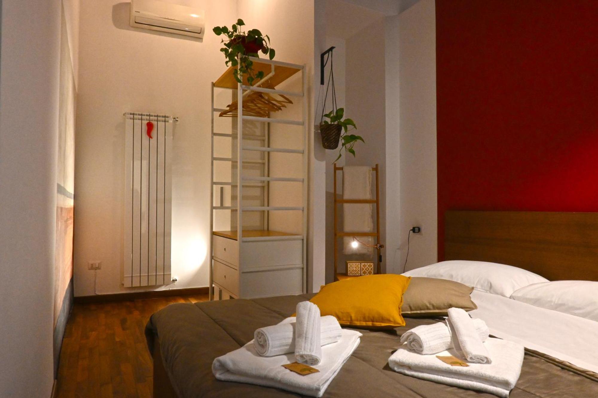La Casa Di Apollo Apartment Napoli Bagian luar foto