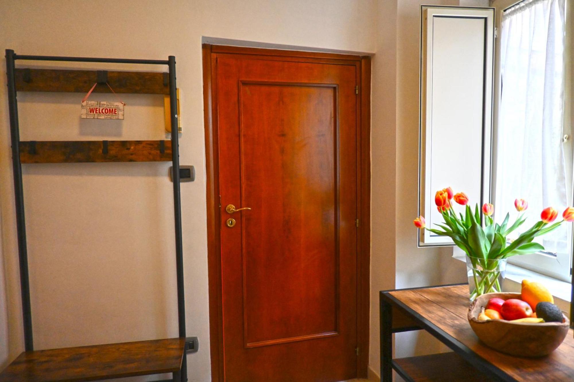 La Casa Di Apollo Apartment Napoli Bagian luar foto