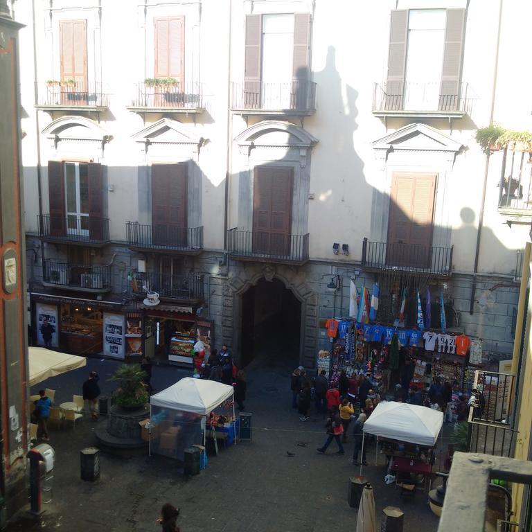 La Casa Di Apollo Apartment Napoli Bagian luar foto